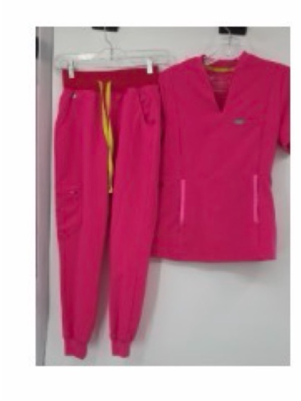 Figs Hot Pink Women's Joggers Set Size XXS